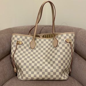 Large Vinyl Tote Bag with Checkered White and Blue Print